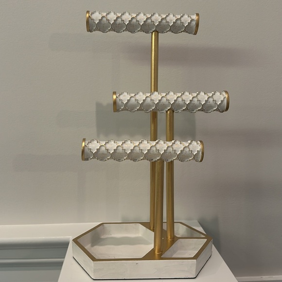 Three Tier Wooden Necklace Bracelet Display Stand Jewelry Holder Organizer - Picture 2 of 4